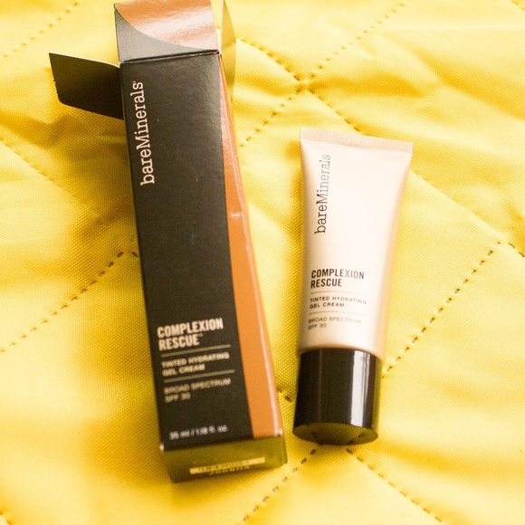 Complexion Rescue Chestnut Tinted Gel Cream (09)